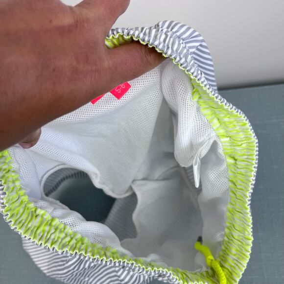 Sunuva Boys Gray & White Striped Swim Trunks 5-6 - Picture 4 of 7